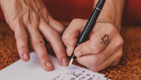 AI写作助手:智能创作新趋势 AI写作助手:智能创作新趋势