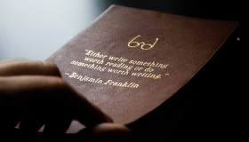 AI智能写作助手:提升创意与效率 AI智能写作助手:提升创意与效率