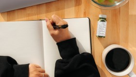 AI写作助手:文心一言的智能引领 AI写作助手:文心一言的智能引领