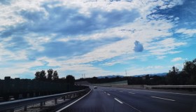 智能助手大揭秘:哪些AI工具最值得信赖?一文教你避开雷区! 智能助手大揭秘:哪些AI工具最值得信赖?一文教你避开雷区!