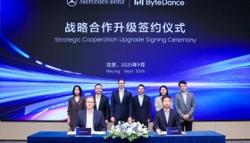 中国智慧加速启航,豆包AI大模型助力奔驰纯电CLA腾飞! 中国智慧加速启航,豆包AI大模型助力奔驰纯电CLA腾飞!