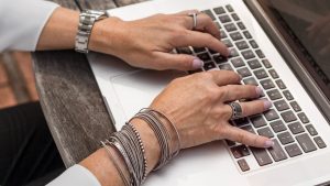 AI写作宝：智能助力创作，拓展你的思维边界