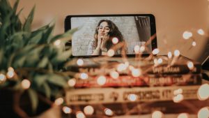 AI写作：智能助手还是创作之梦？