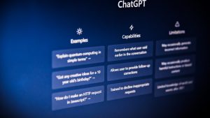 “通义千问：AI助手的智能写作”