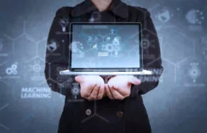 AI写作新趋势2025年 自动生成文章能取代人类作者吗