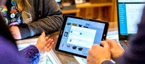 实测四大AI工具！WAIC攻略大比拼，谁是职场人最优搭子？ – 今日头条