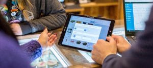 实测四大AI工具！WAIC攻略大比拼，谁是职场人最优搭子？ – 今日头条