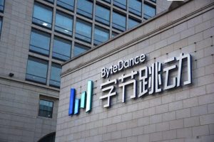 字节跳动澄清“豆包手机”传闻：专注AI合作，无自研手机计划