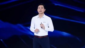 李彦宏解读AI“涌现效应”：引领生产力革命的新纪元